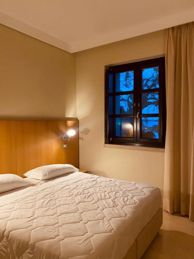 Hotel Saraceno Al Faro Taranto Exterior photo