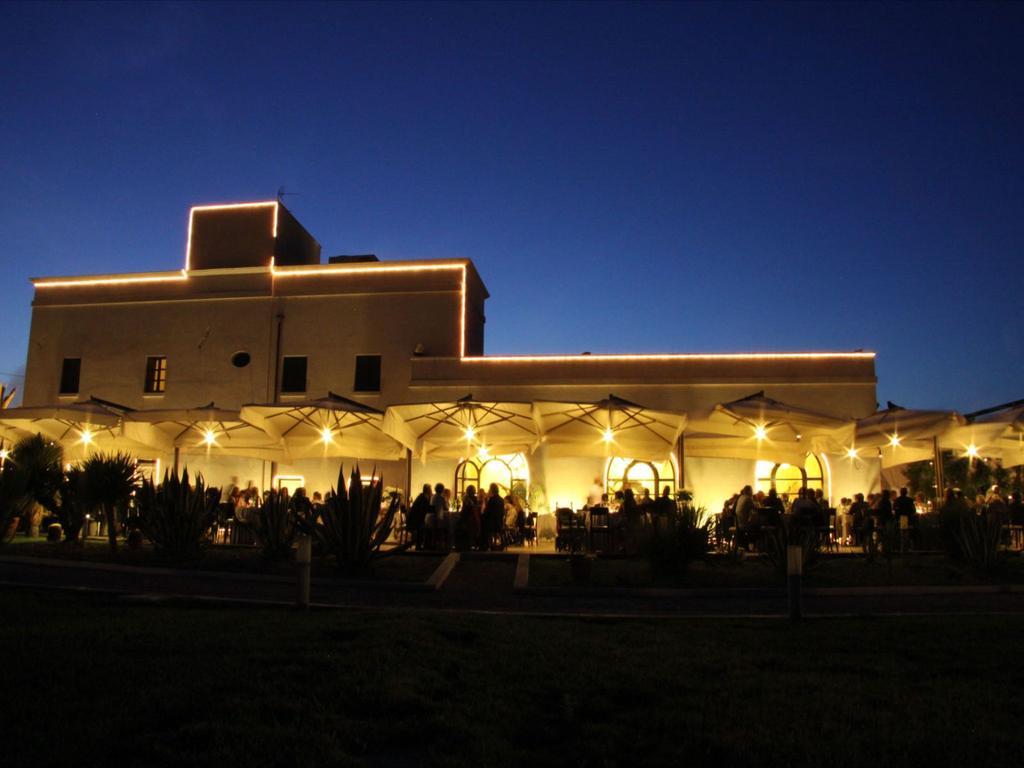 Hotel Saraceno Al Faro Taranto Exterior photo