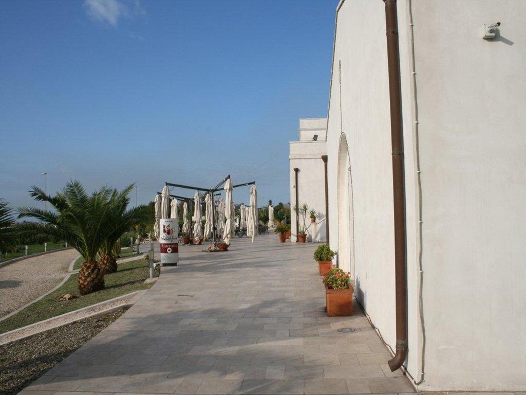 Hotel Saraceno Al Faro Taranto Exterior photo